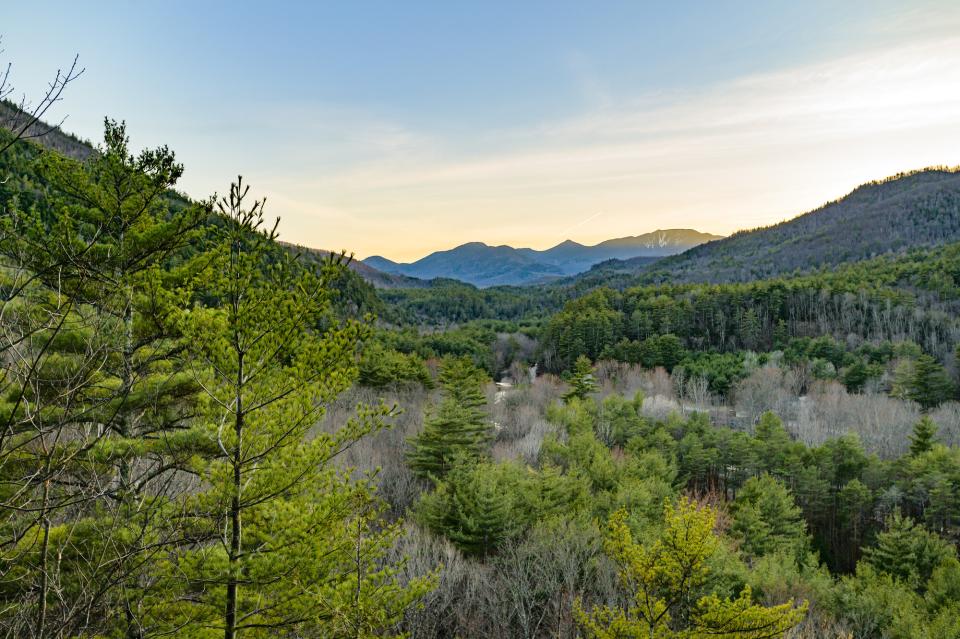 View of the Dix Range mountains during sunset