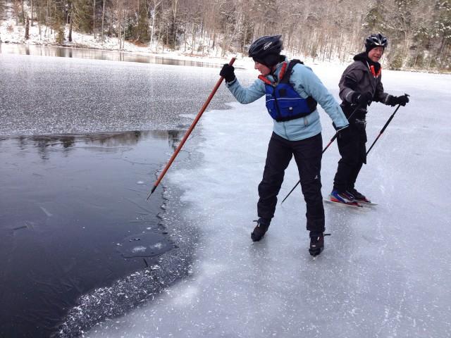 Checking ice thickness
