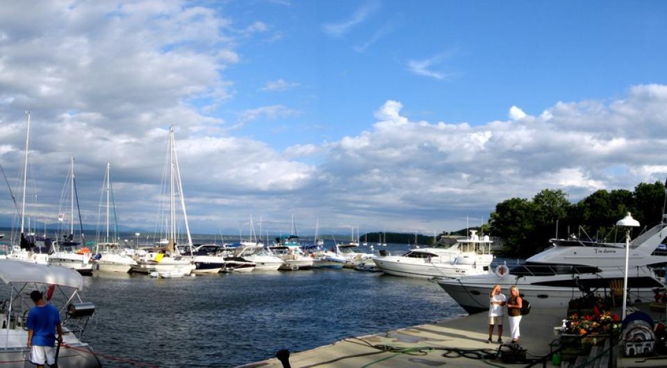 marina boats