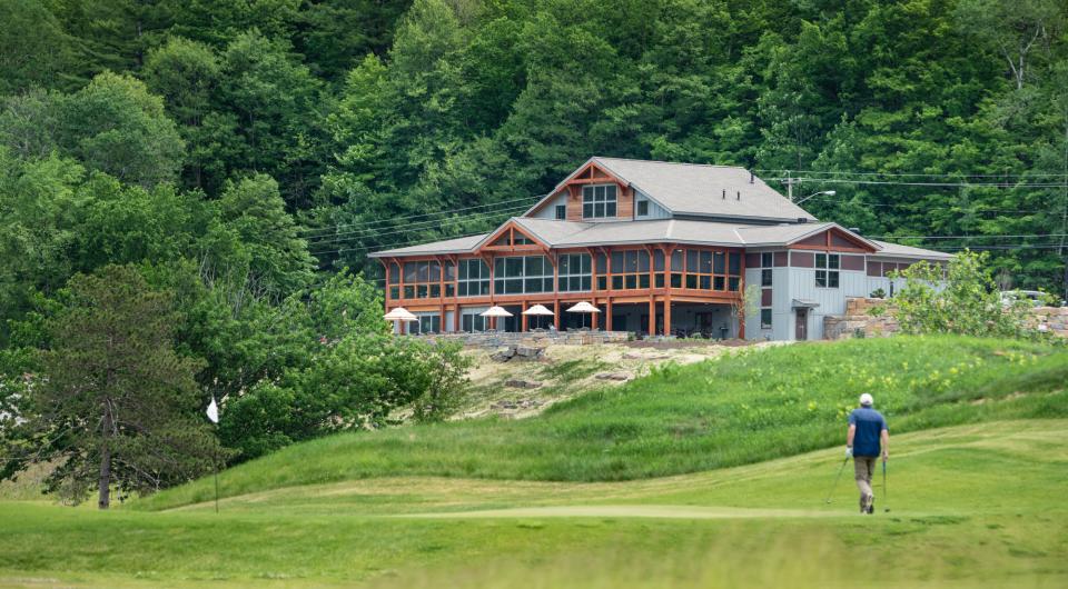 golf player on ticonderoga golf course