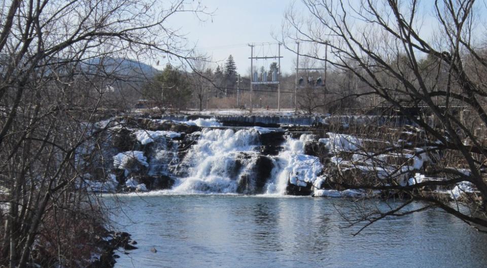 Bicentennial Park and the La Chute.
