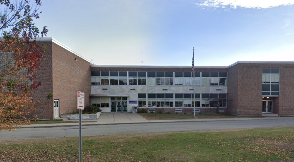 Exterior front entry of the Mountain View Campus of the Boquet Valley Central School District