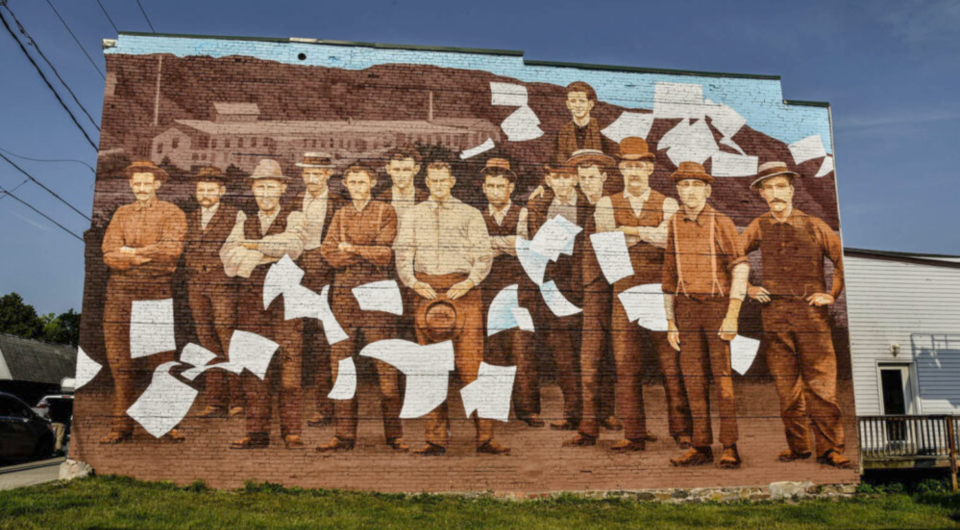 workers mural 