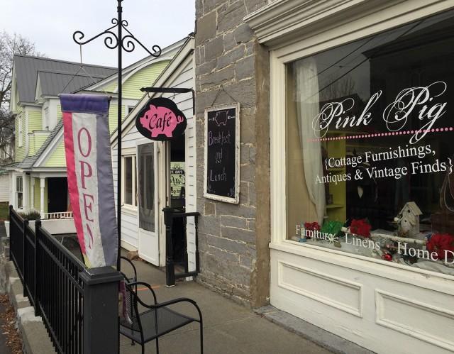 Pink Pig cottage antiques and Cafe