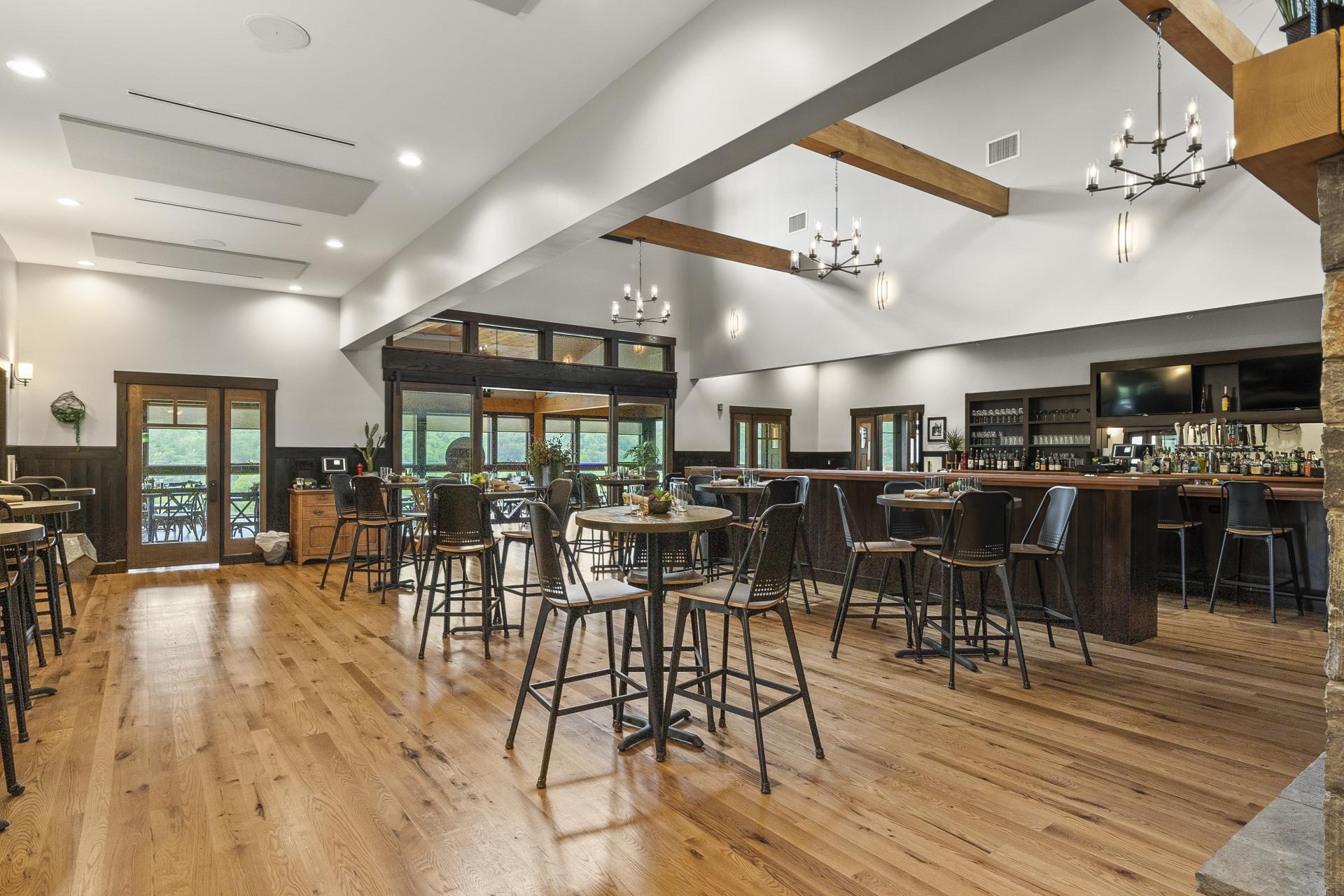 seymours restaurant at ticonderoga golf course