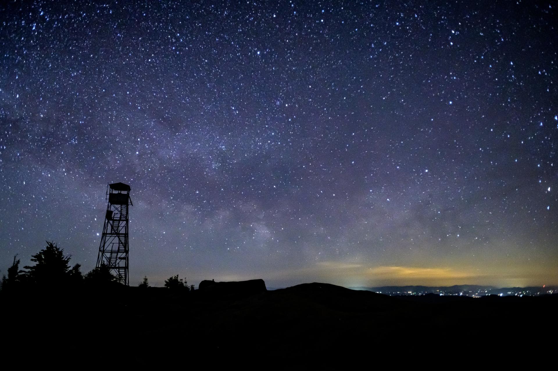 A firetower udner the stars