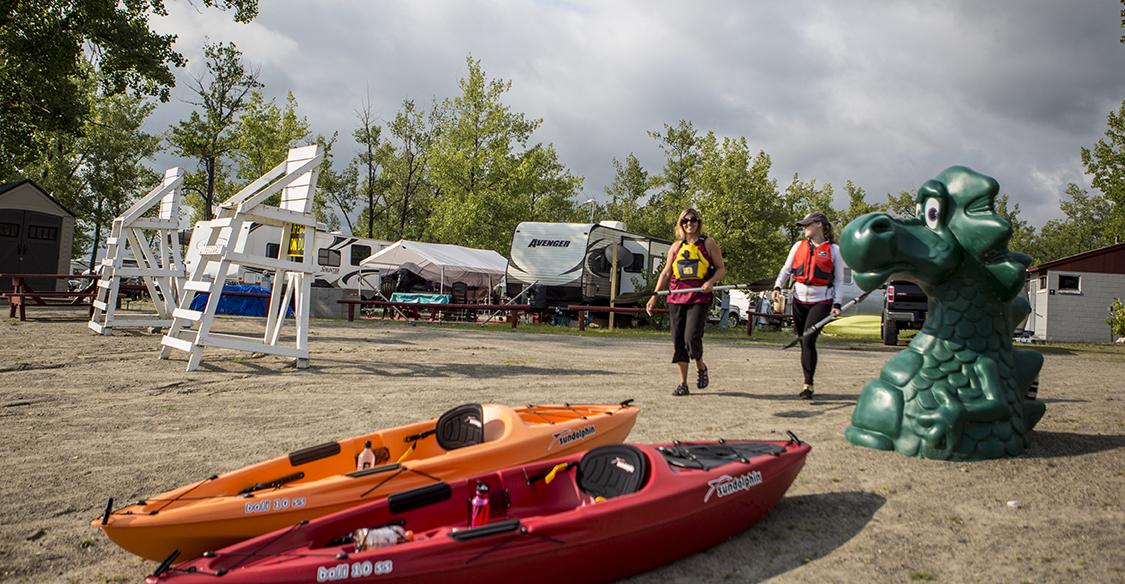 Bulwagga Bay is a sheltered paddling spot.