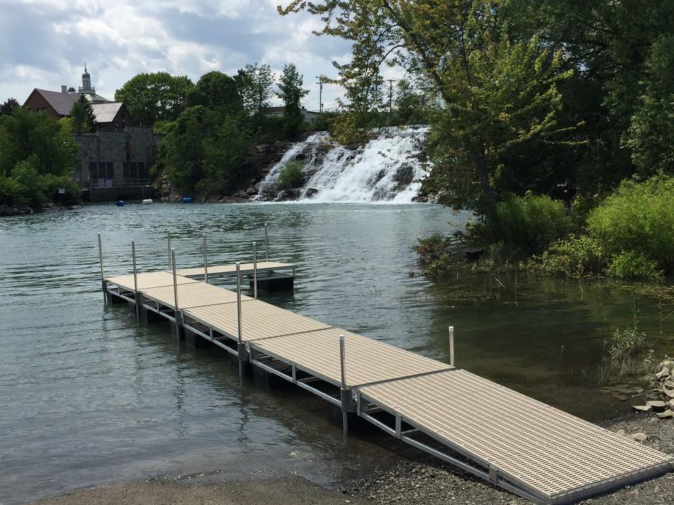The boat dock in Bicenntennial Park is suitable for hand launching.