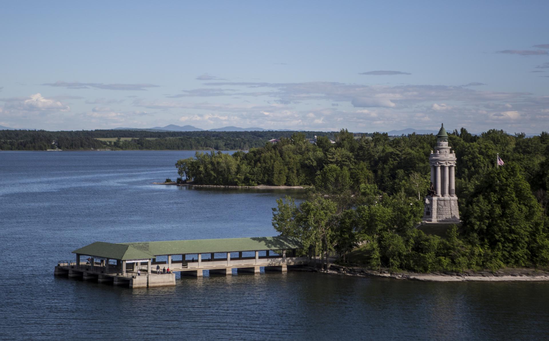 Image of the pier and lighthouse in crown point 